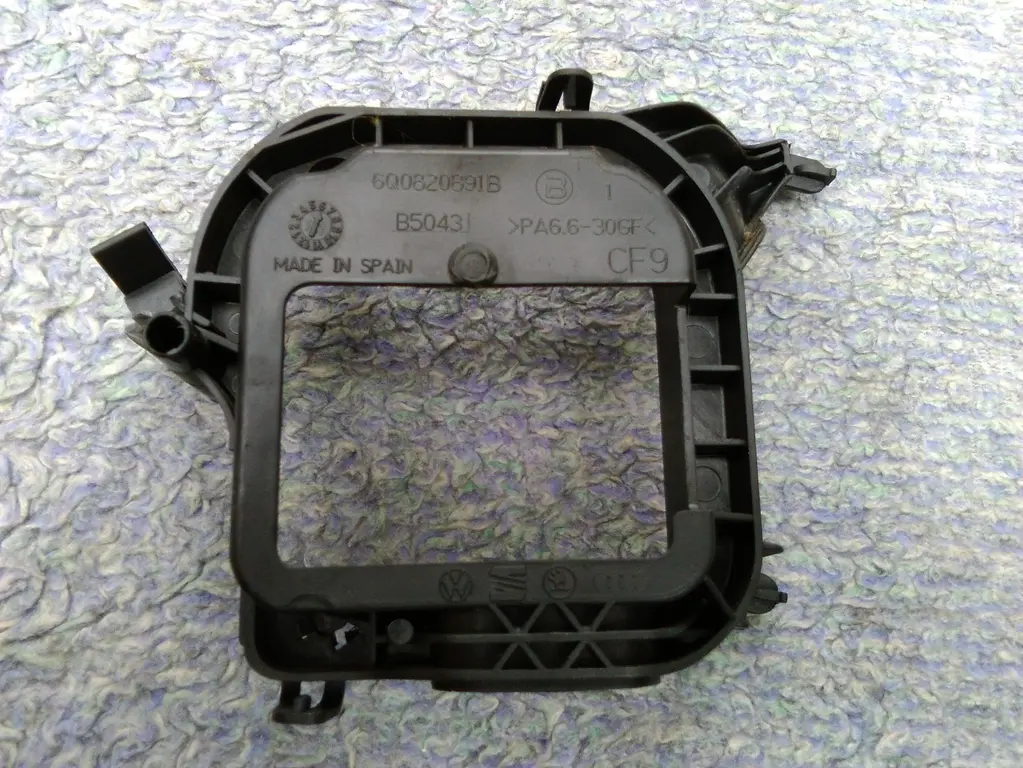 Náhled: Pouzdro motorku topení 6Q0820991 VW, ŠKODA, AUDI
