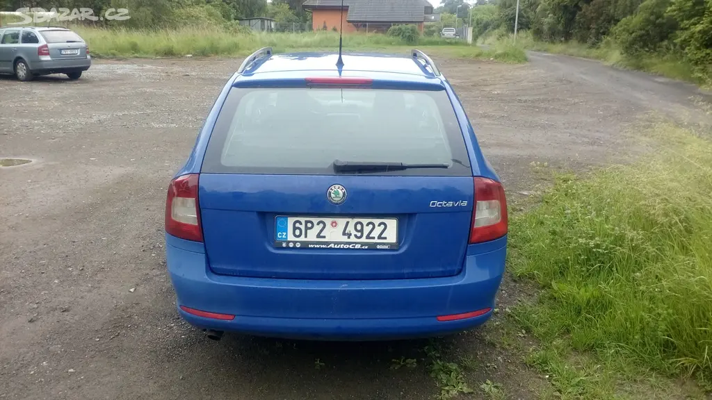 Škoda Octavia combi II 1.6 TDI Elegance 77 kW-CZ - fotka 3