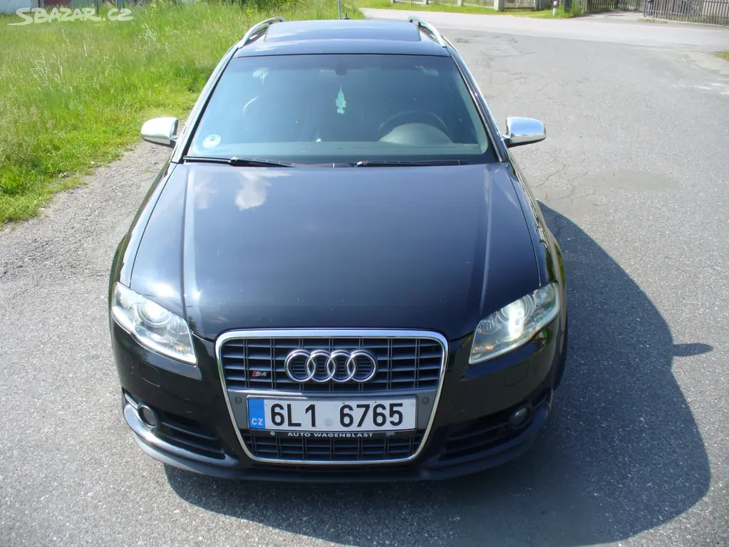 AUDI S4 B7 4.2 V8 253KW-MANUAL - fotka 2