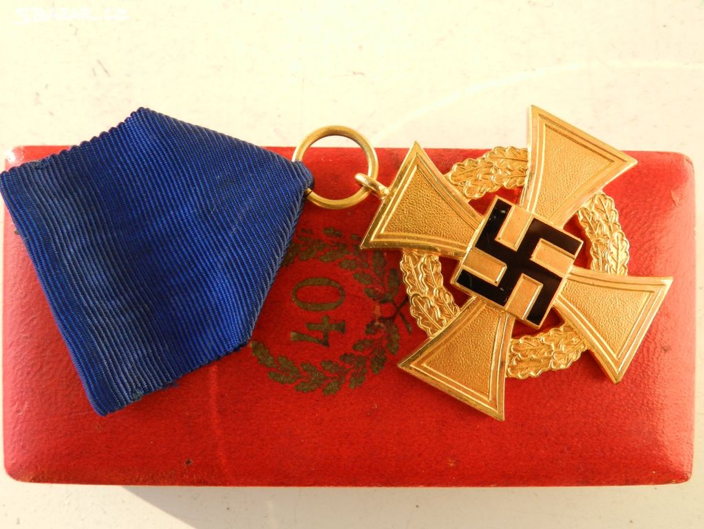 VYZNAMENÁNÍ ZA VĚRNÉ SLUŽBY 1939 - 1944