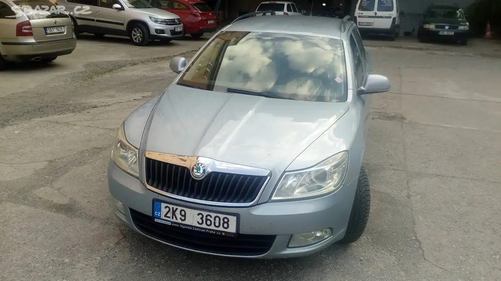 Škoda Octavia combi 1.6 TDI 77kW Elegance Facelift - fotka 4