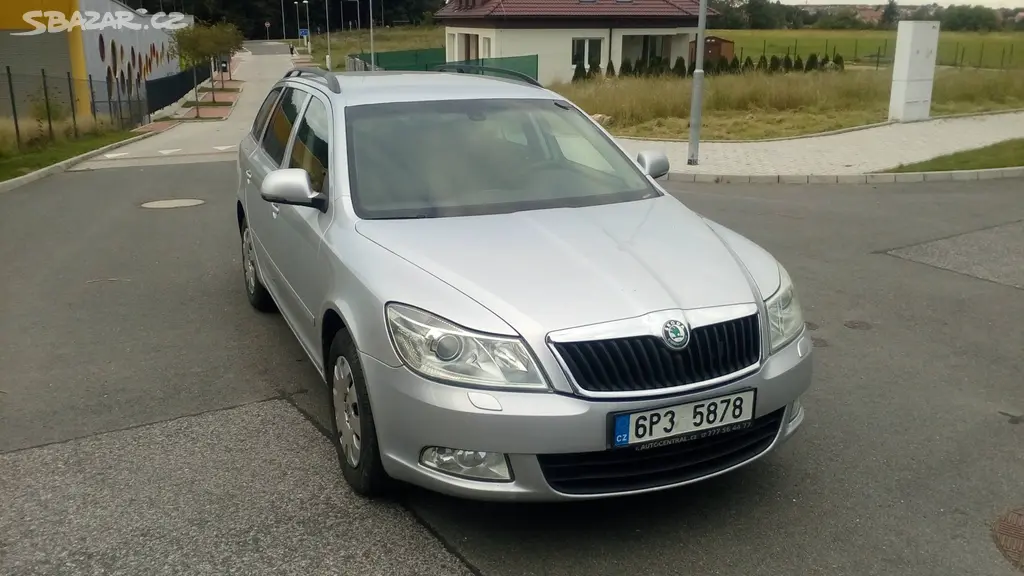 Škoda Octavia combi 2.0 TDI DSG Elegance CZ-TOP - fotka 6