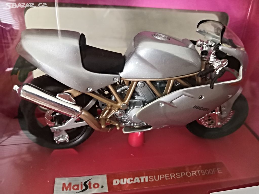 M74 Model motocyklu Ducati supersport900FE 1:18