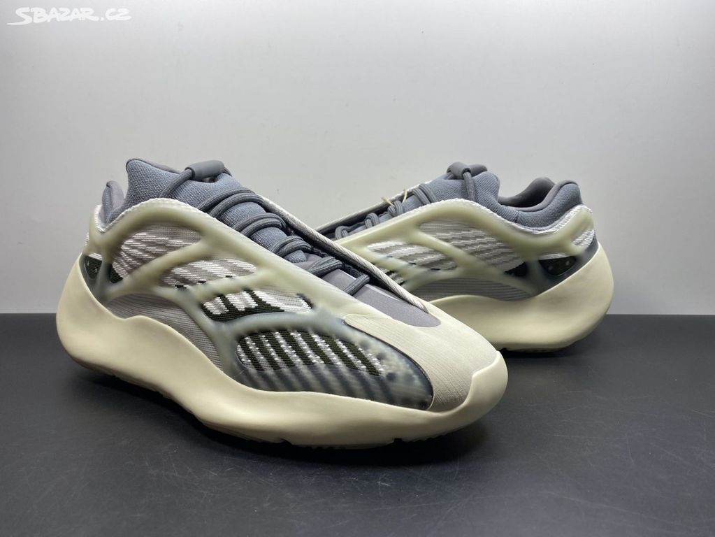 Yeezy 700 V3 Fade Salt Brno Sbazar.cz
