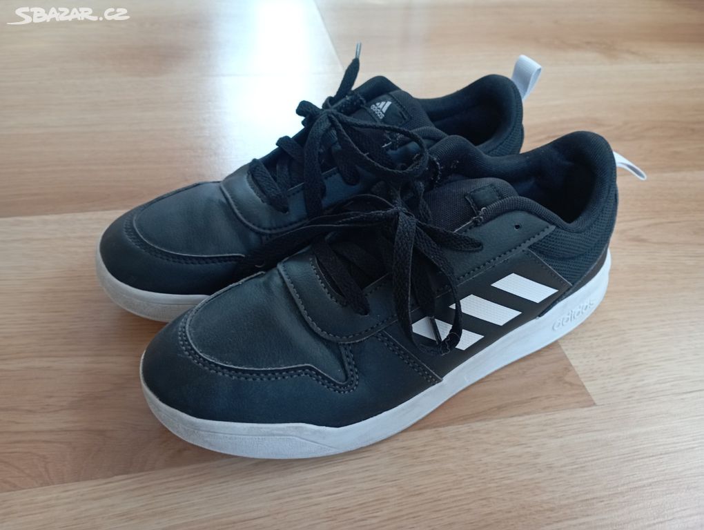 celoroční boty Adidas 38 a 2/3