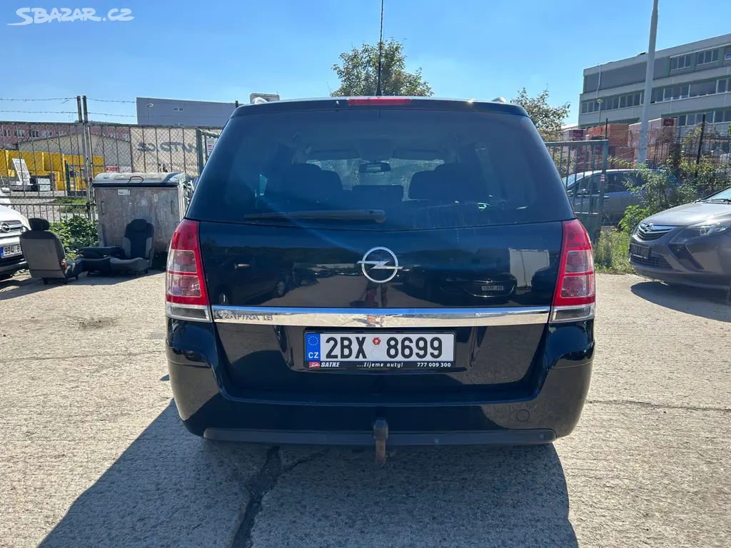 Opel Zafira, 1,8 16V, SPORT, 7míst, tažné - fotka 5