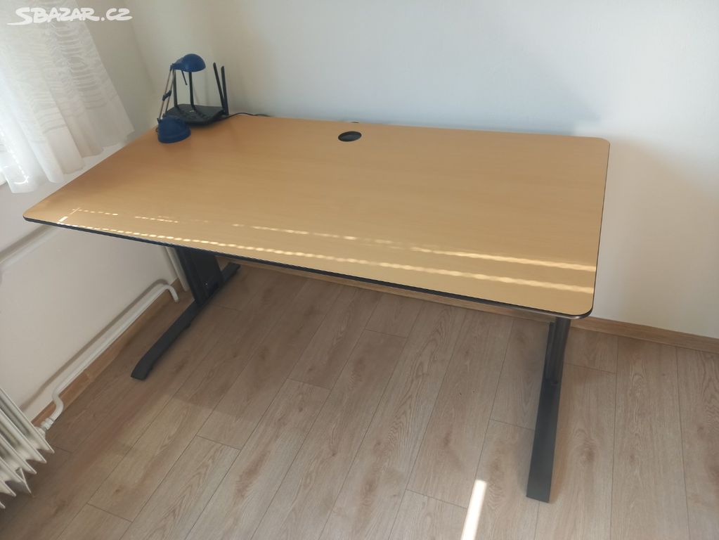 Kancelářský stůl 160 x 80 cm