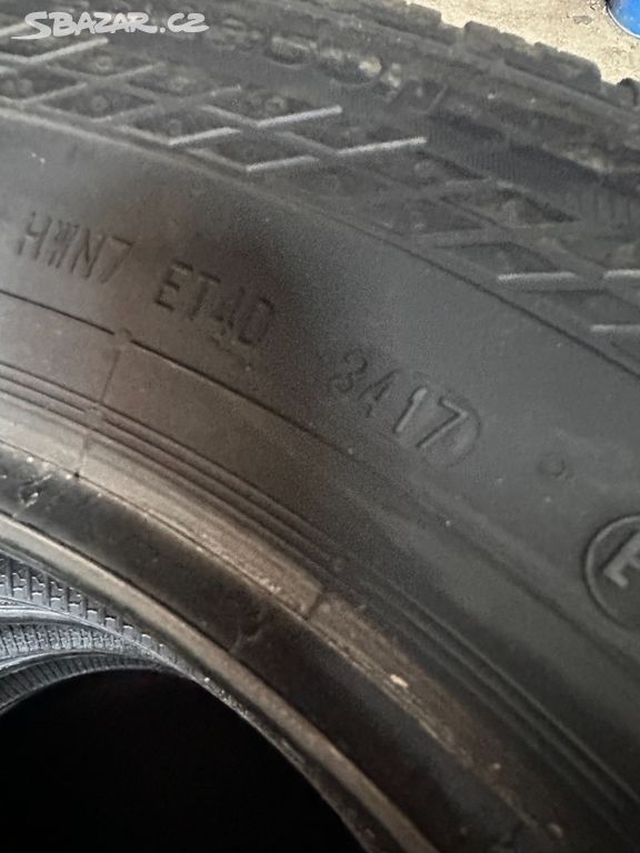 Sada celoročních pneu 205/75 R16C - Continental