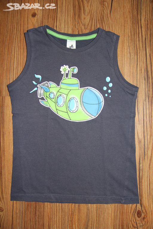 šedočerné tričko s ponorkou vel. 128