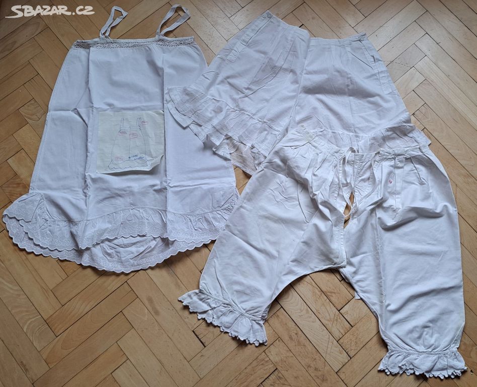 Historická dámské spodní prádlo 3 kusy