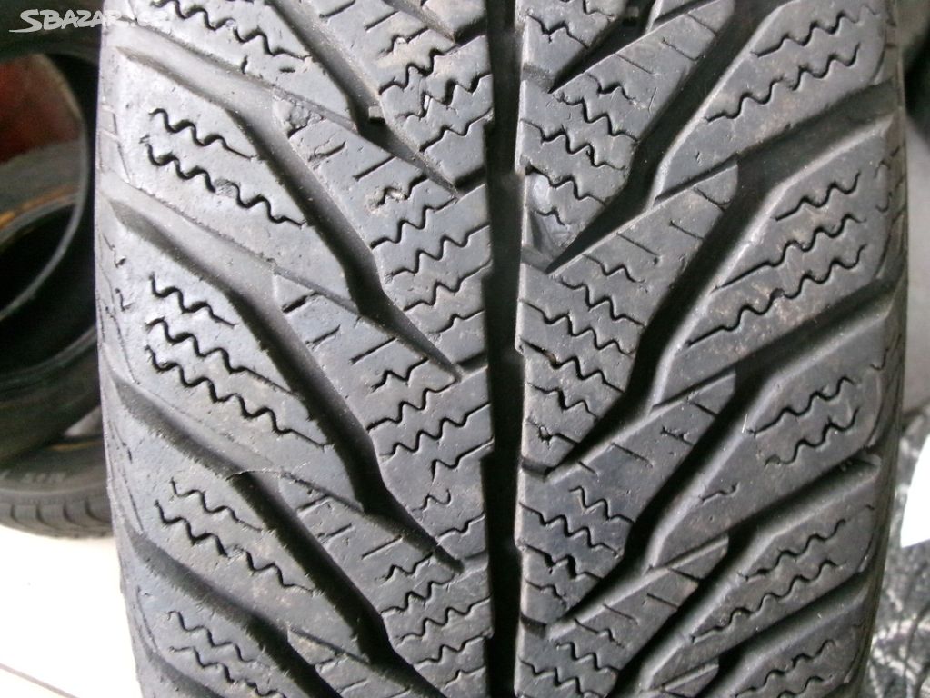 Zimní pneu MATADOR 165 70 14 č.14398