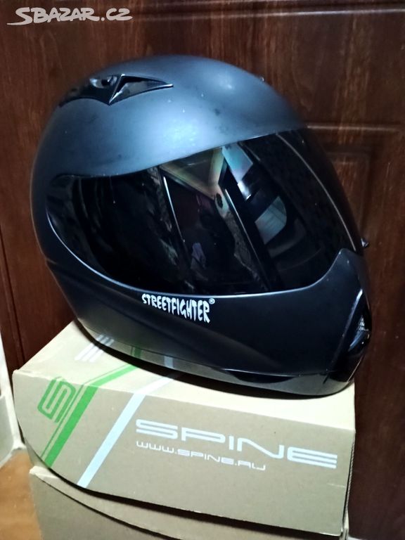 Prodám novou helmu na motorku STREETFICHTER v.M