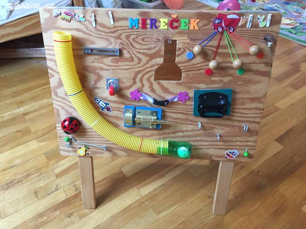 Hrací Montessori deska pro děti (homemade)