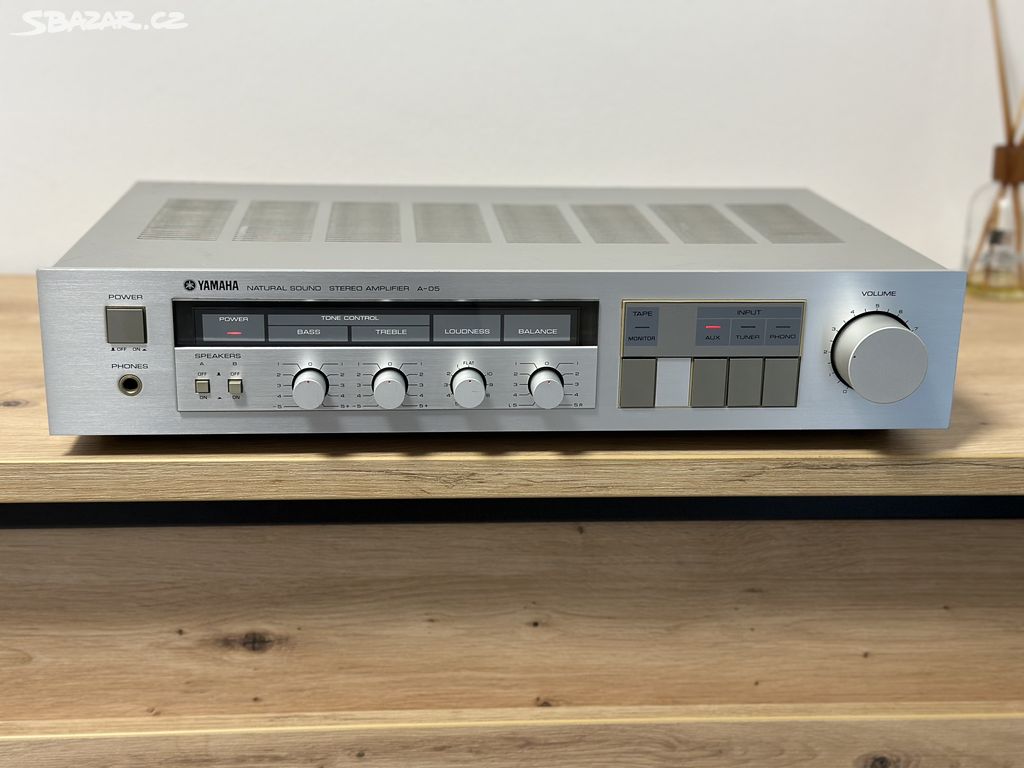 YAMAHA A-05 VÝBORNÝ STEREO ZESILOVAČ !!