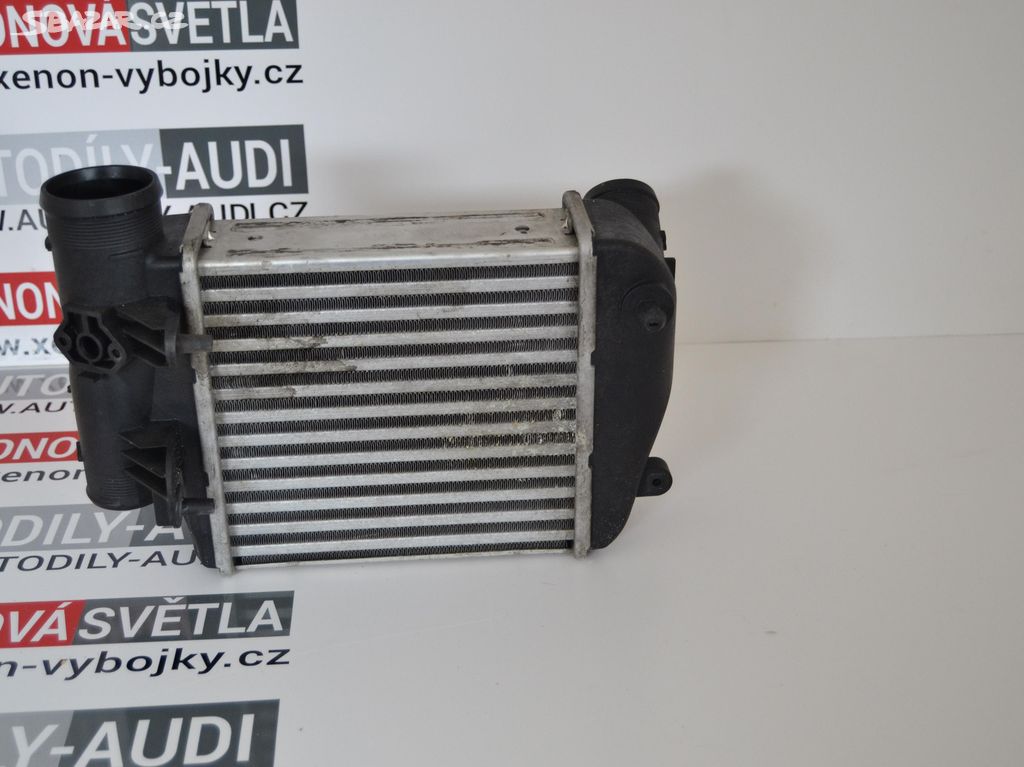 Chladič nasávaného vzduchu Audi A6 (4F) 4F0145805E