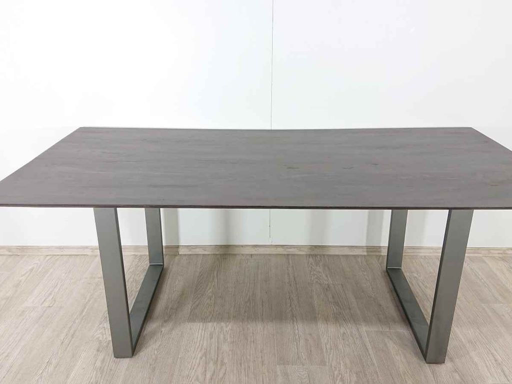 Stůl Synphony Walnut 200×100 cm - surová ocel Kare