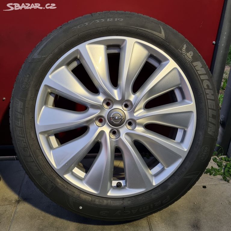 19"NEJETÉ LETNÍ ALU kola 5x108 or OPEL GRANDLAND X