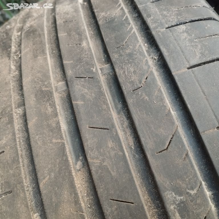 Pneu R17 4ks letních pneu 235/45