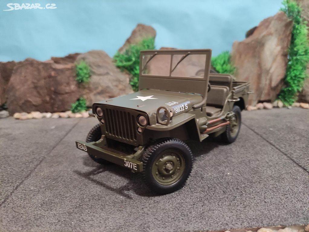 prodám model 1:18 jeep willys