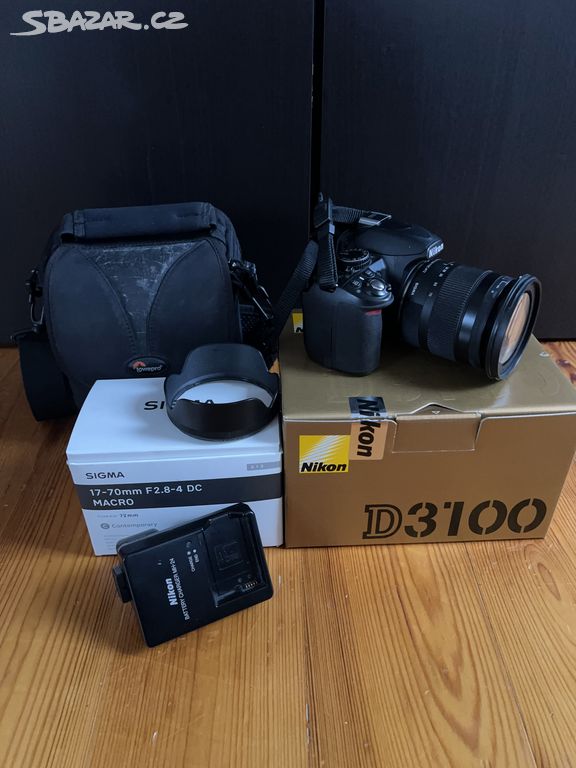 Nikon d3100 pouze tělo a příslušenství k tělu