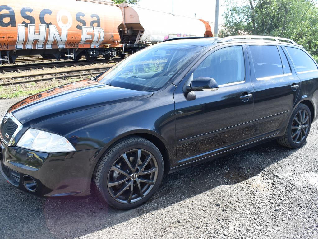 ŠKODA OCTAVIA 1,8 TSI SPORT,NOVÉ ROZVODY