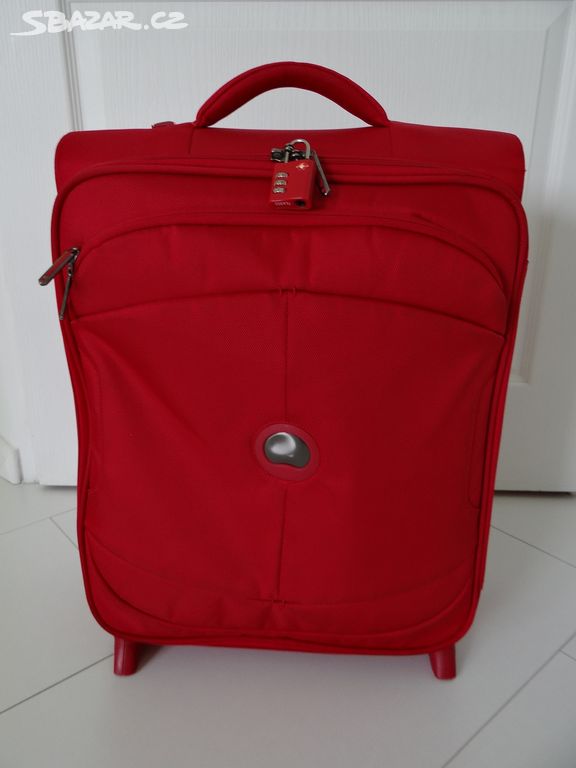 Červený kabinový kufr Delsey U-Lite Slim 55 cm