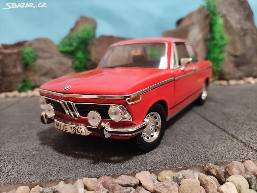 prodám model 1:18 BMW 2002 Tii