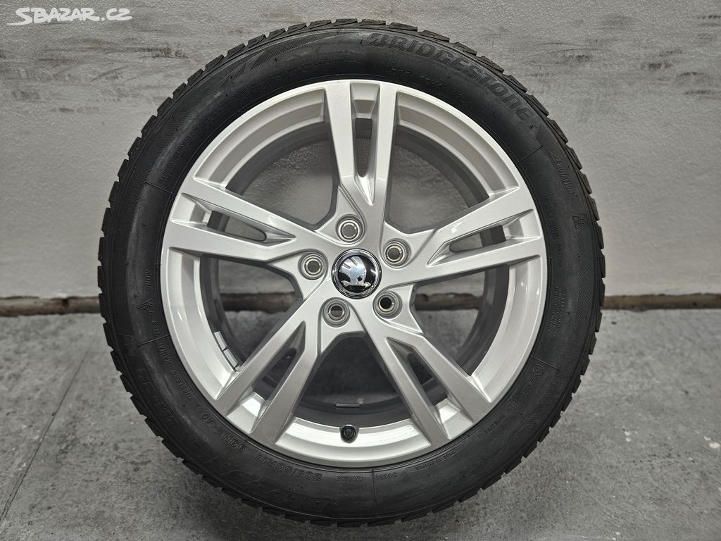 ŠKODA - ZIMNÍ KOMPLET 17" 5X112 ET43 6.5J 205/50