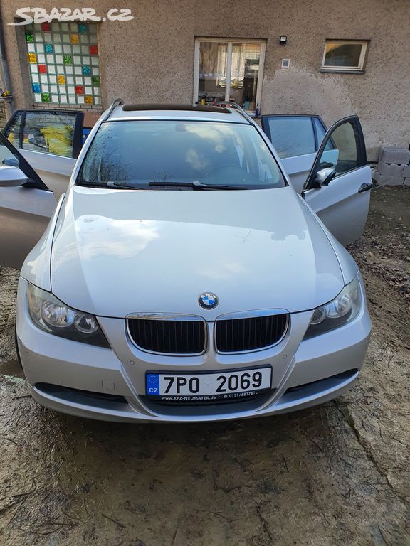 BMW 320i, benzín, manuální převodovka - 6kvalt