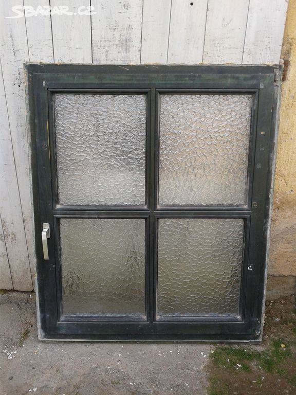 2 kusy - Dřevěné okno 109 x 130 cm - neprůhledné