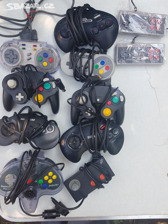 Ovladače na segu,nes,snes gamecube,n64,atari