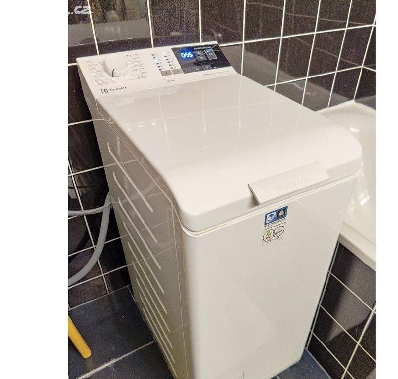 Moderní pračka ELECTROLUX Perfect Care 600, 7KG