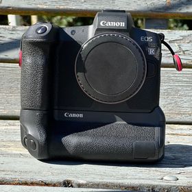 Obrázek k inzerátu: Canon EOS R + battery grip