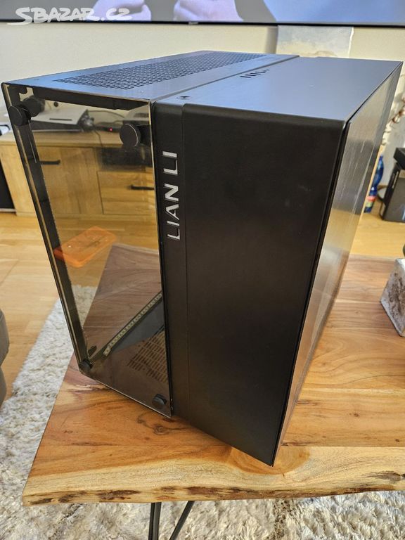 PC Skřín na vodní chlazení - Lian Li PC-09