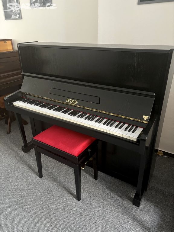 Klavír - černé Piano Petrof 126 Koncertino 001PC