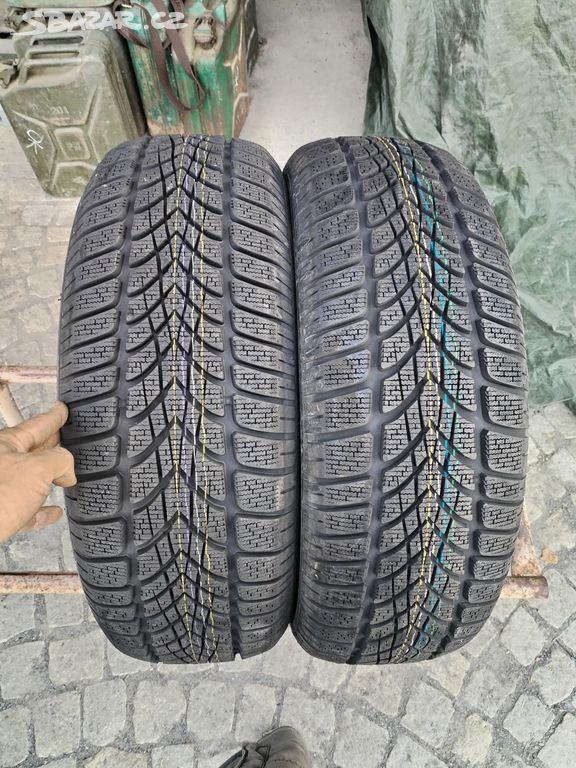 235/65/17 zimni pneu DUNLOP 235/65 R17