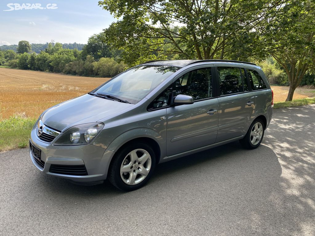 Opel zafira B nová stk 7MÍST