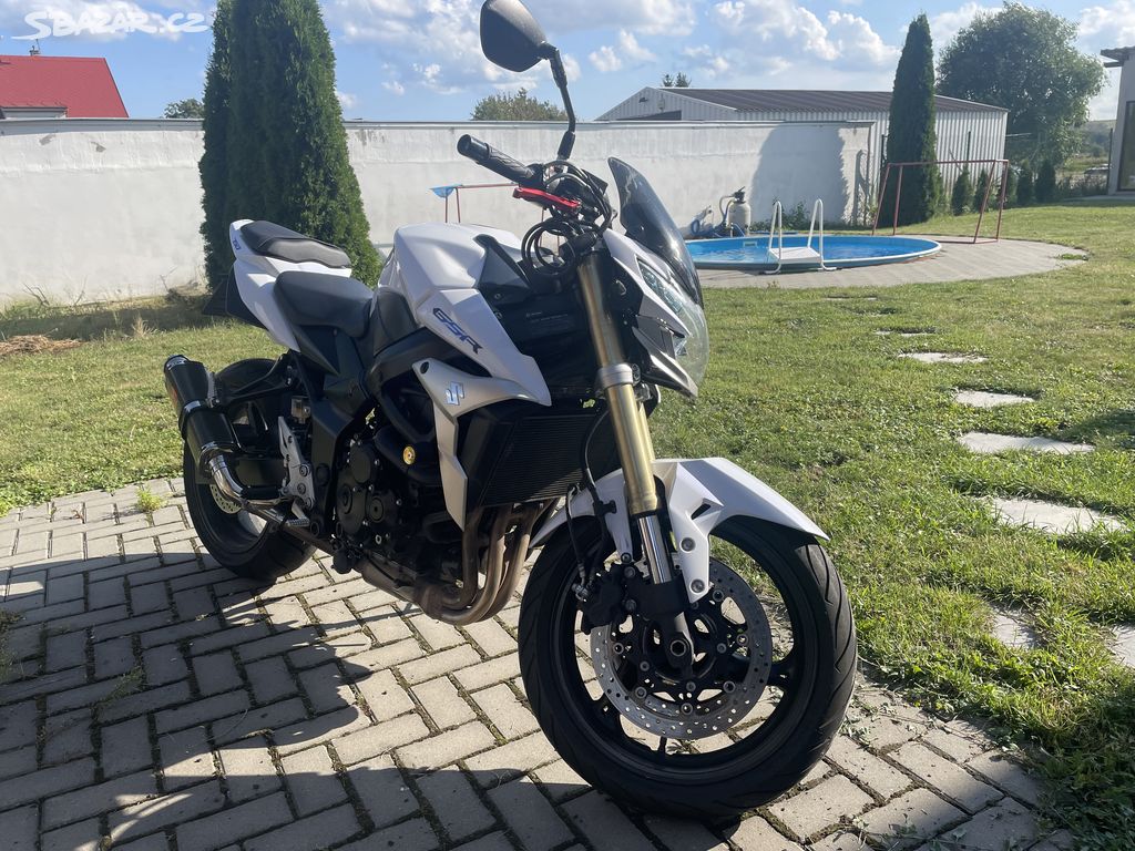 Suzuki GSR 750, rok výroby 2012, najeto 43 tis km