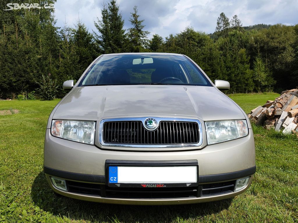 Osobní automobil Škoda Fabia Hatchback.