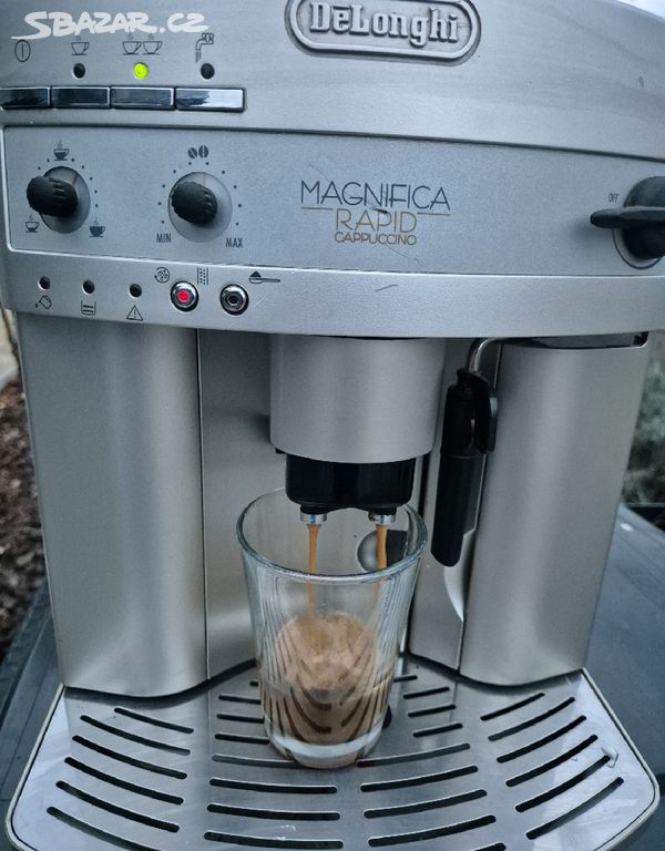 Kávovar DeLonghi Magnifica