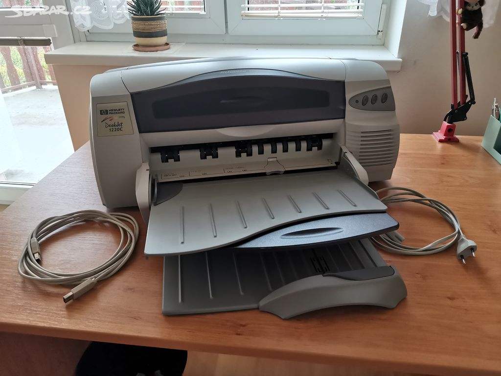 Barevná inkoustová tiskárna A3 HP DeskJet 1220C