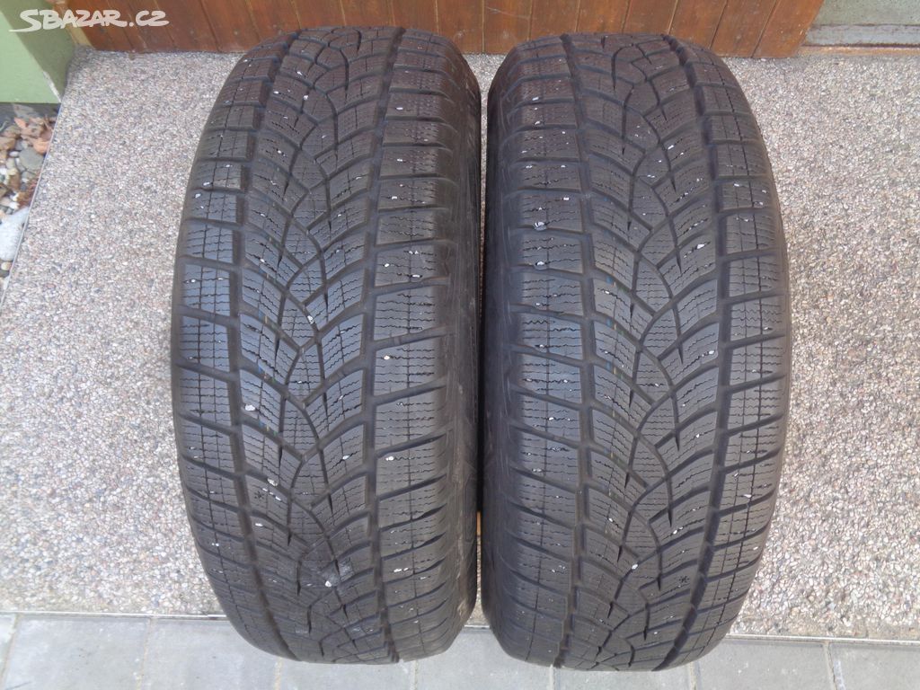 Zimní pneu 225/60/17 R17 Goodyear