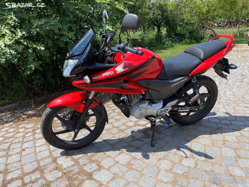 Honda CBF, 125M, rok 2011, nájezd 16 000km