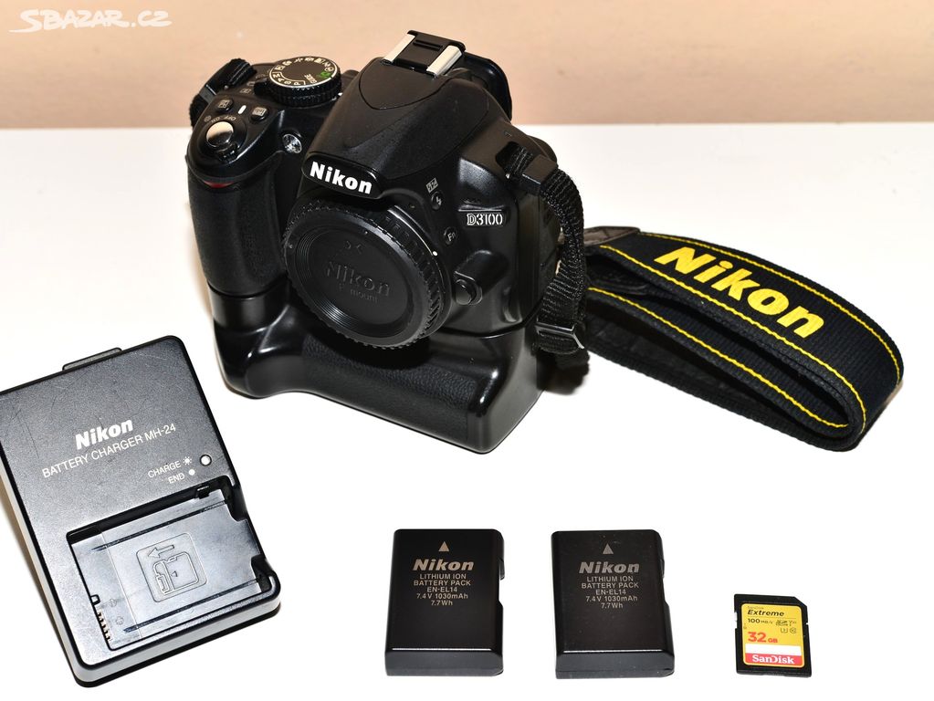 Nikon D3100 + Battery Grip