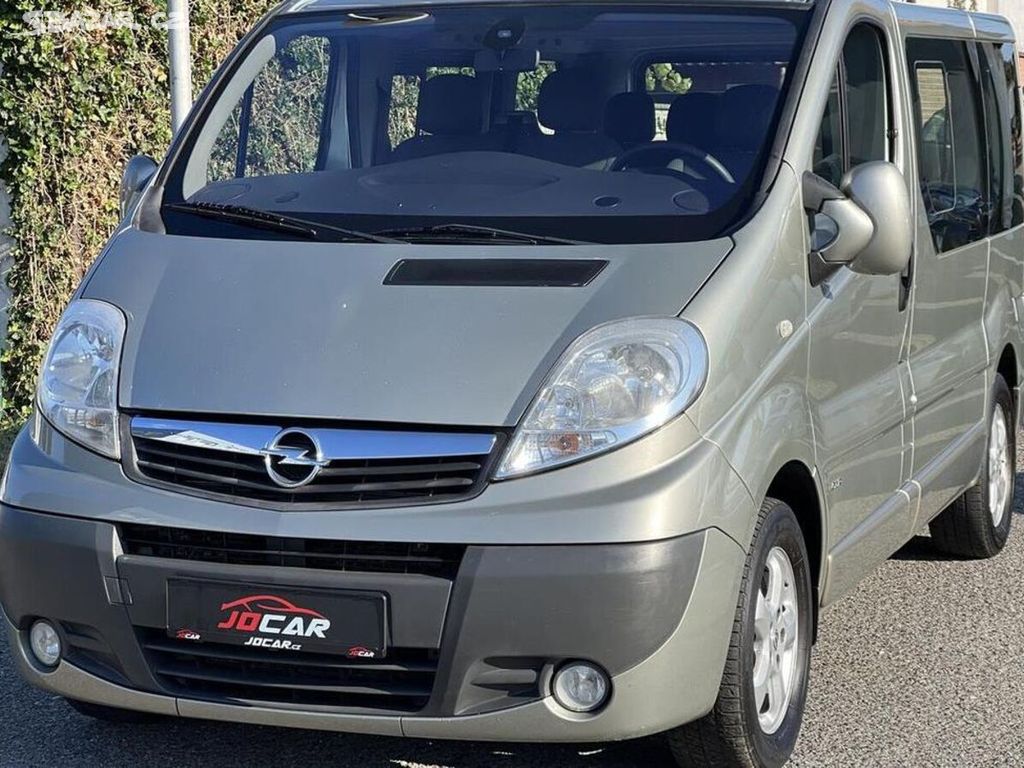 Opel Vivaro 2.0CDTi TOUR 8MÍST KLIMA ALU manuální