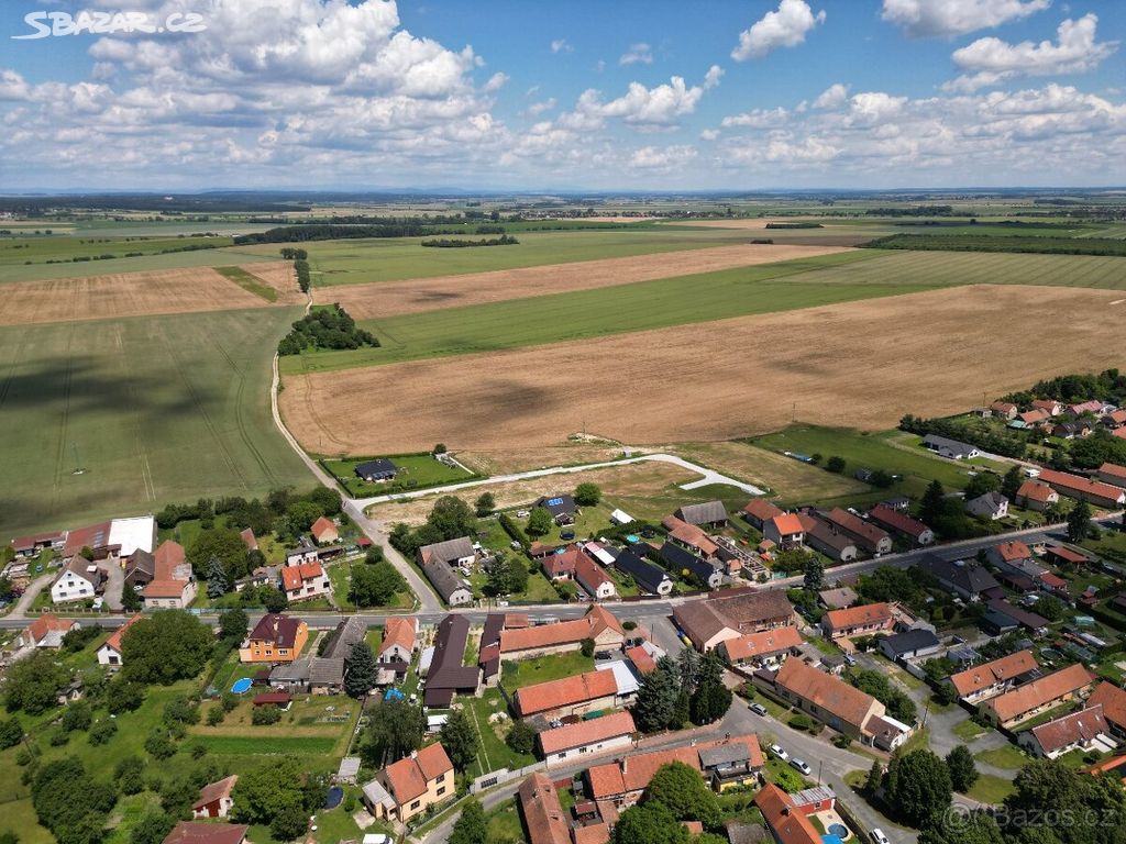 Stavební pozemek Čilec u Nymburka (sítě, cesty)