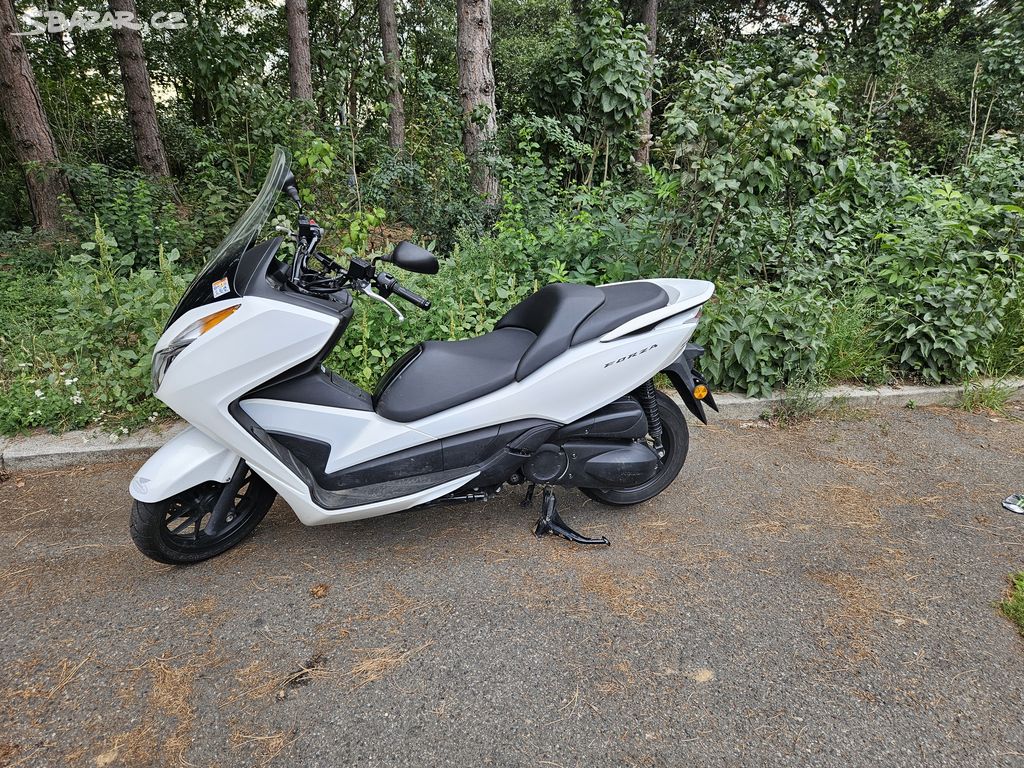 Honda Forza 300