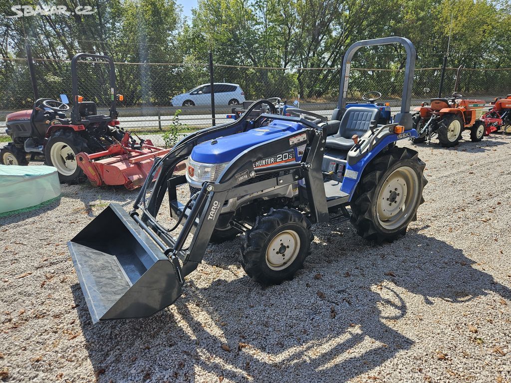 malotraktor Iseki Hunter20s s čelním nakladačem