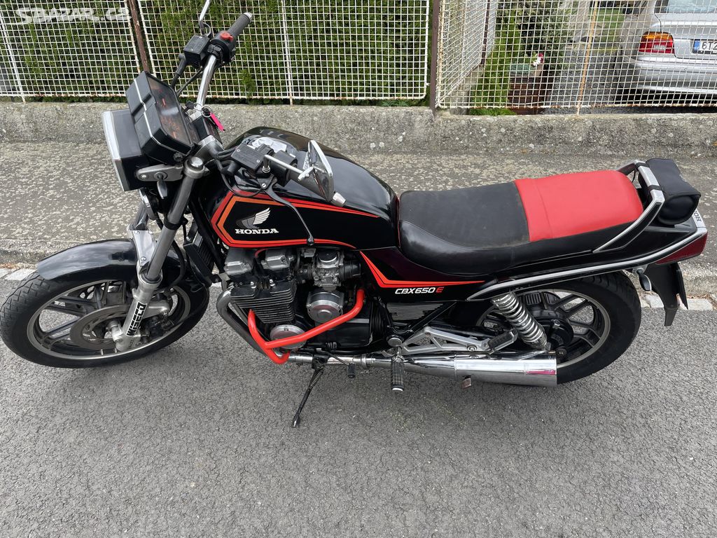Motocykl HONDA CBX 650E