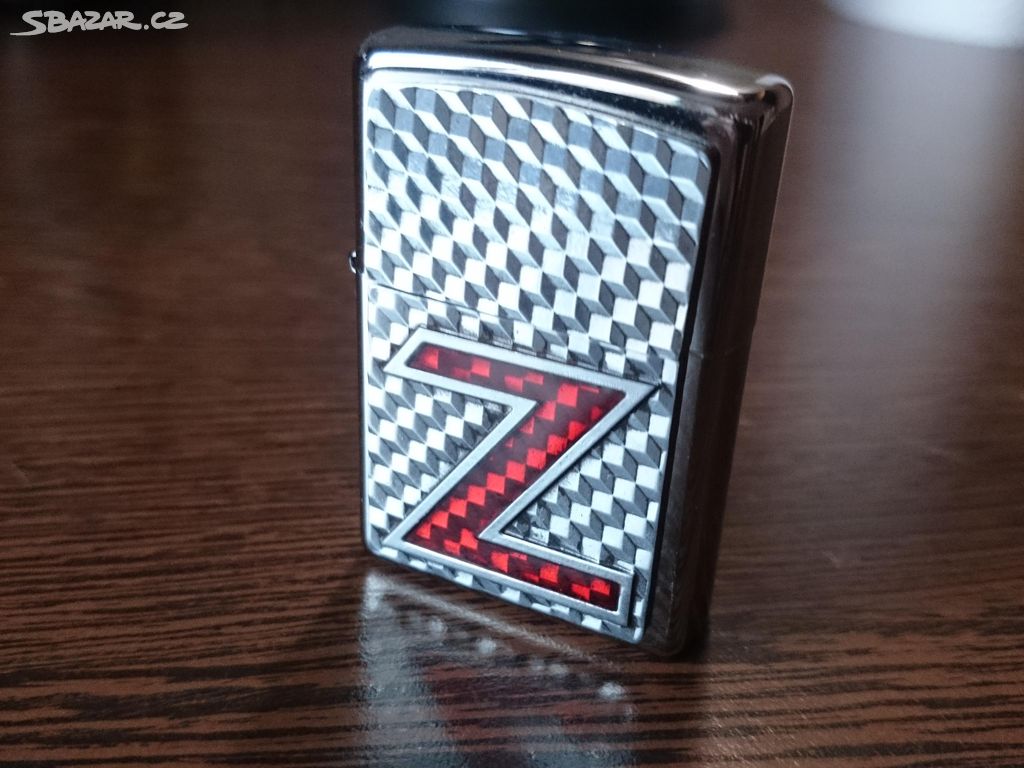 Nový ZIPPO zapalovač.